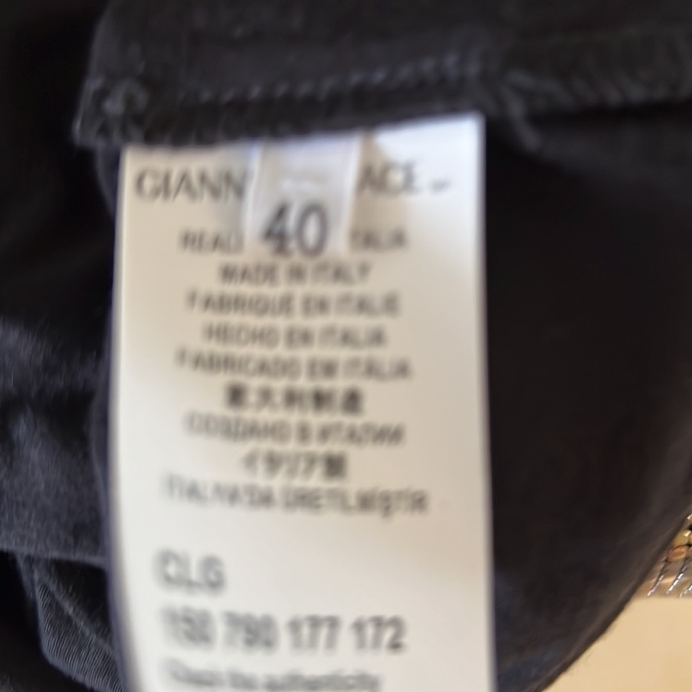 Versace - Picture 7 of 8